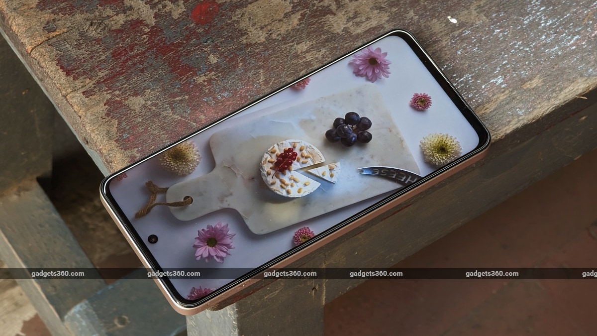 Realme C55 review front display ndtv RealmeC55  Realme